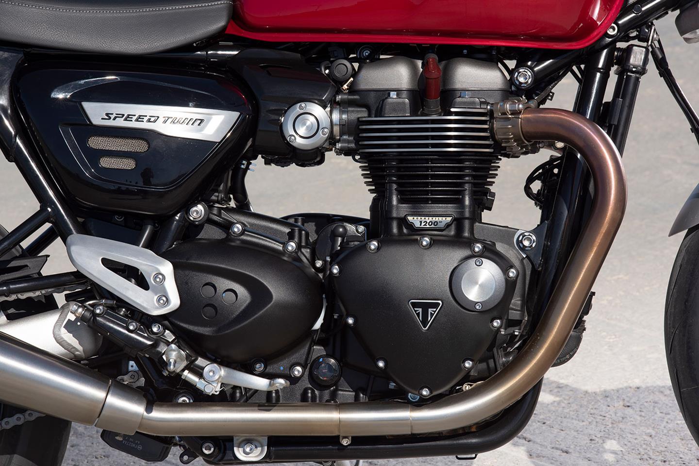 Triumph Speed Twin 1200 Custom Parts