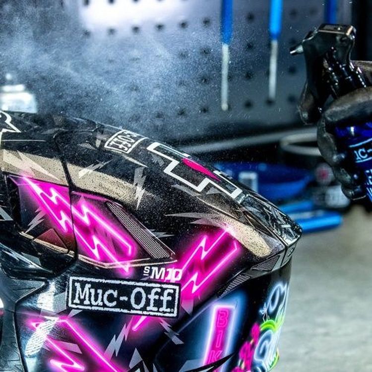 Muc-Off Motorcycle Helmet Visor Lens & Goggle Cleaner