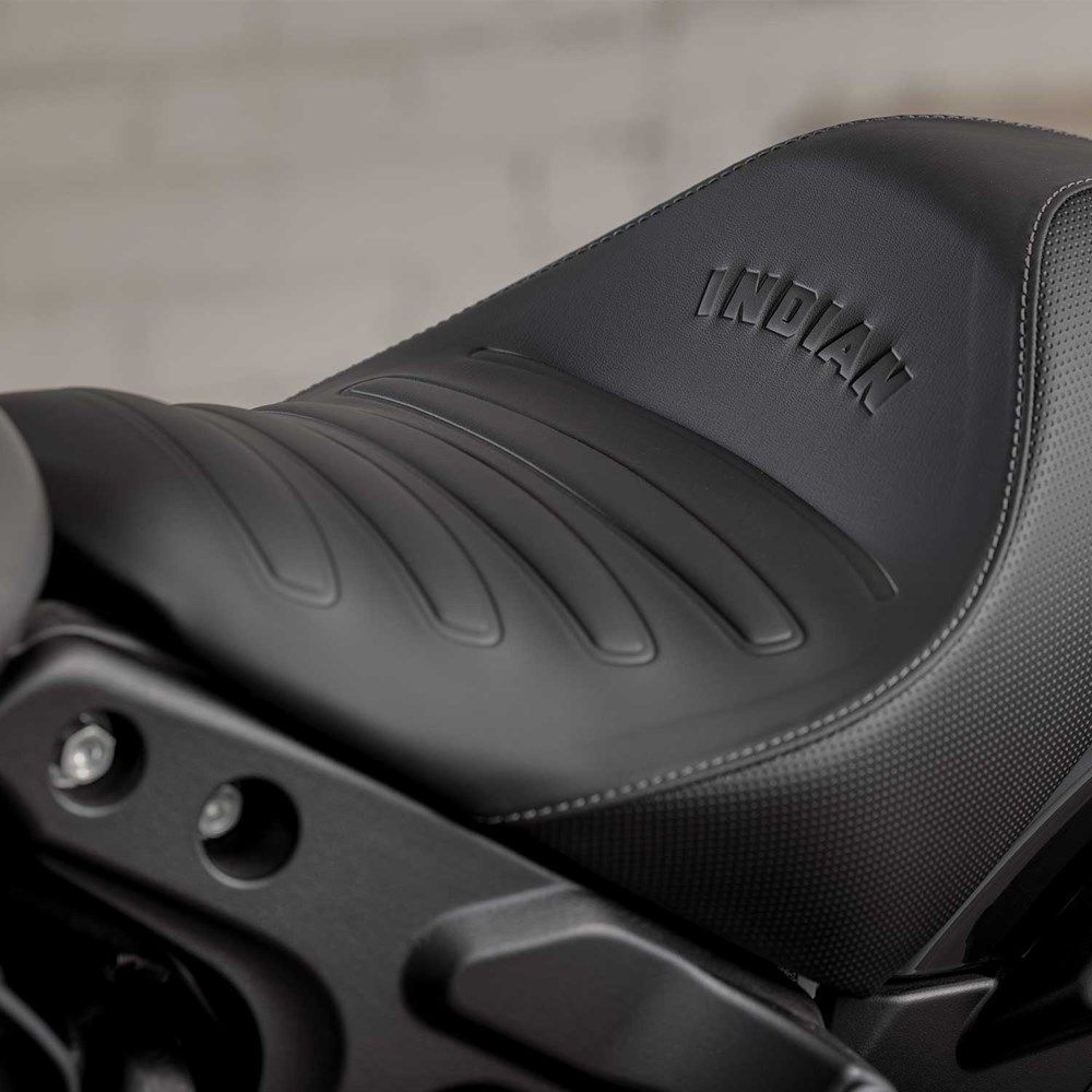 Indian Scout Bobber / Rogue Syndicate Solo Seat - black - Moore Speed ...